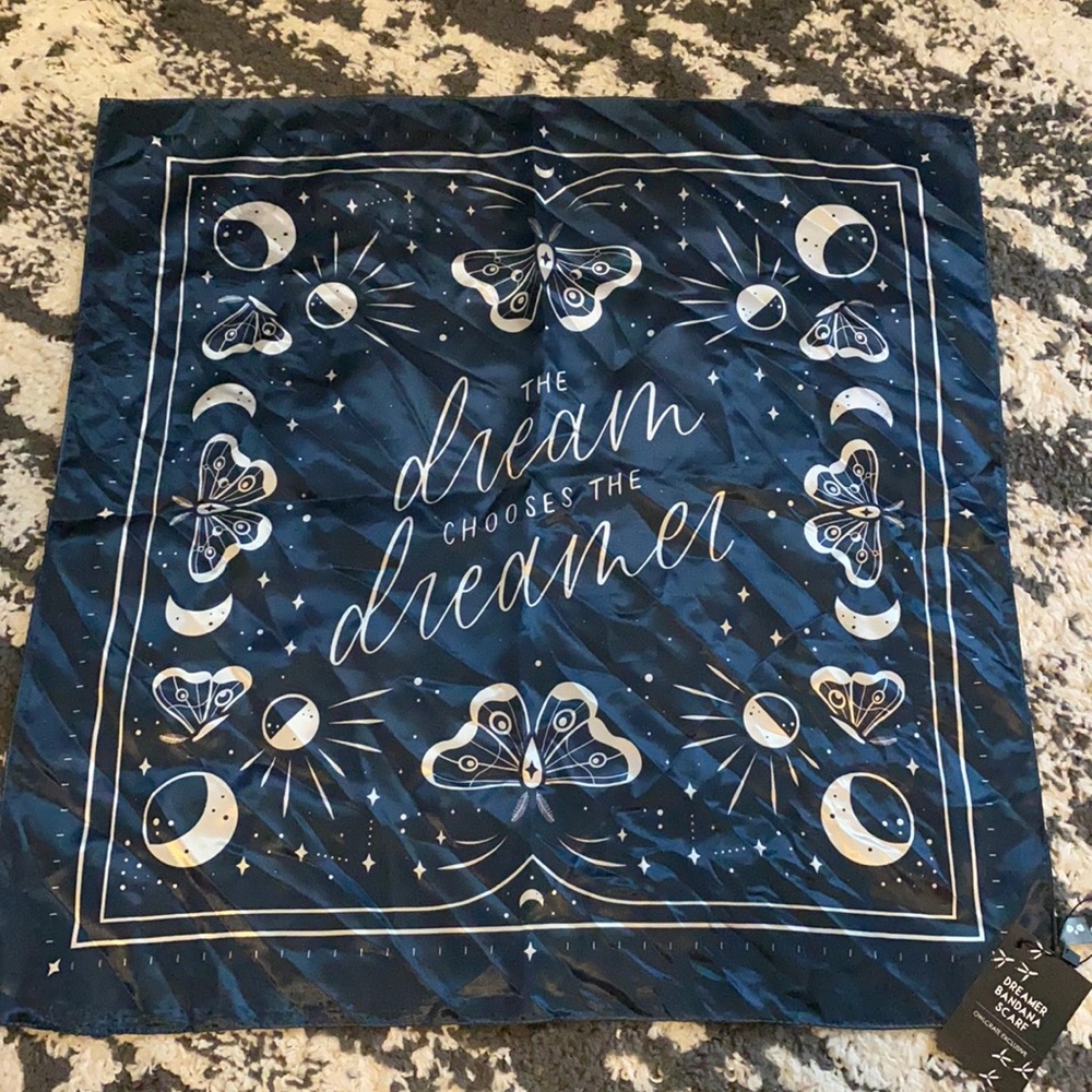 Owlcrate scarf
